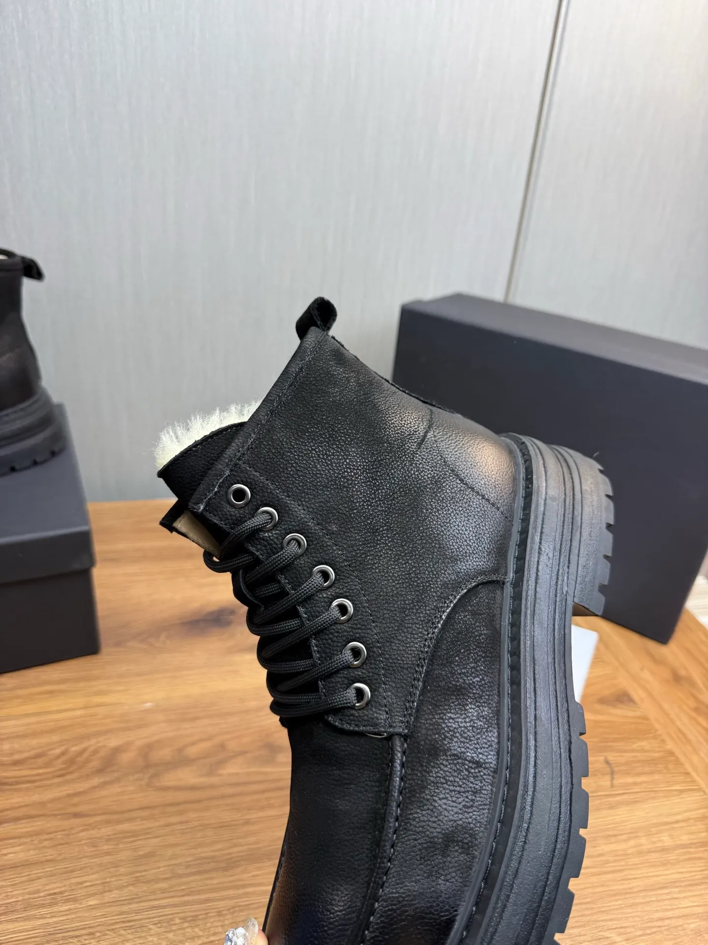 Factory price 680💰 [UGG] Men's hot winter warm boots🐑Simple and fashionable design, cowhide➕comfortable and warm wool lining. Soft and comfortable to wear, good warmth retention, and excellent foot feel. Regular size 38-45